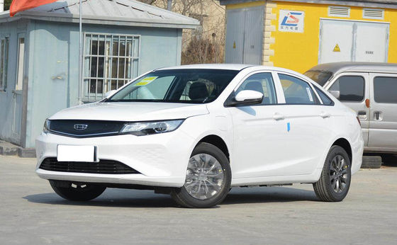 디하오 Ev 지리 세단 전기 자동차 421KM 4 문 5는 0.5 시간 고속 충전을 위치시킵니다