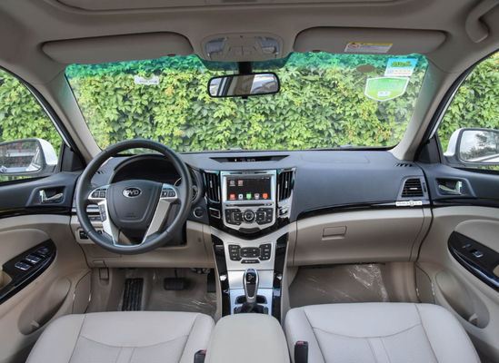 305KM 400KM BYD EV 차 BYD E5 EV 고성능 4 문 5 시트