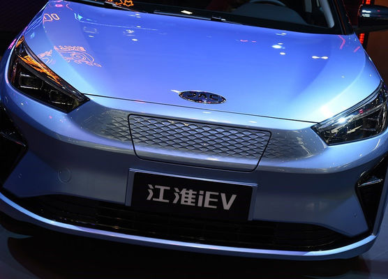 잭 IC5 장화이 2020 세단 전기 자동차 450-530KM 순수한 전기 자동차 5 문 5 시트