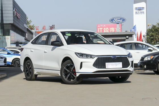 E3 바이드 세단 전기 자동차 공용 표준 401KM 4 문 5 시트